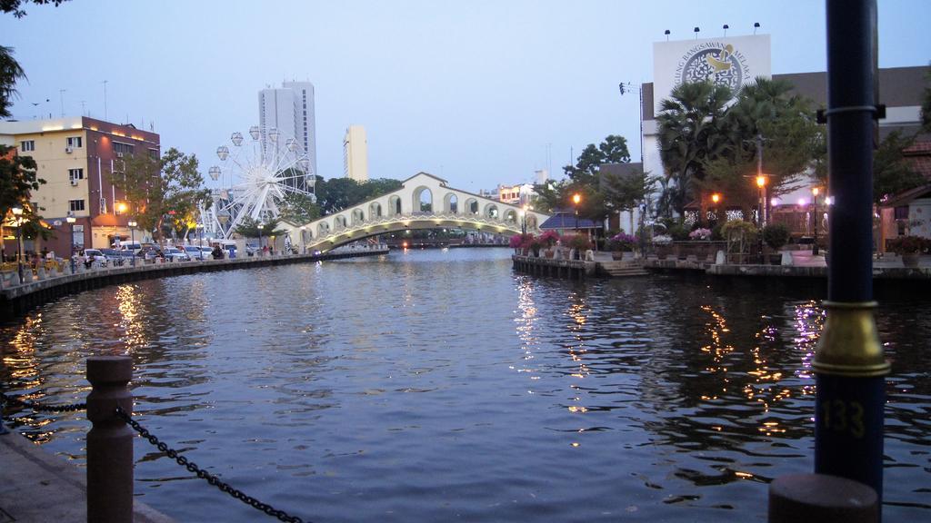Relax & Chill At Malacca River ภายนอก รูปภาพ